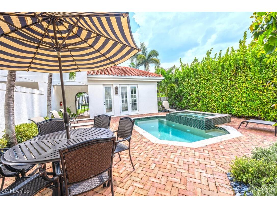 425 2nd Avenue S #A1 Naples FL 34102 225075098 image2