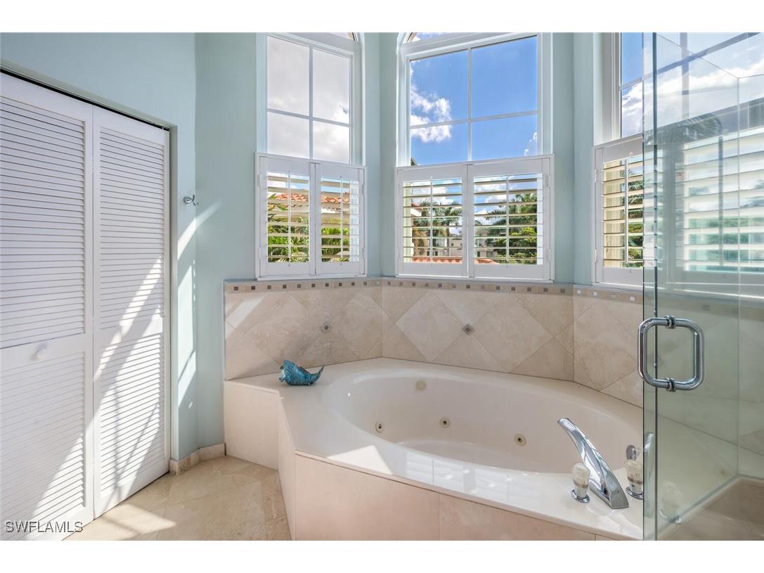 425 2nd Avenue S #A1 Naples FL 34102 225075098 image22