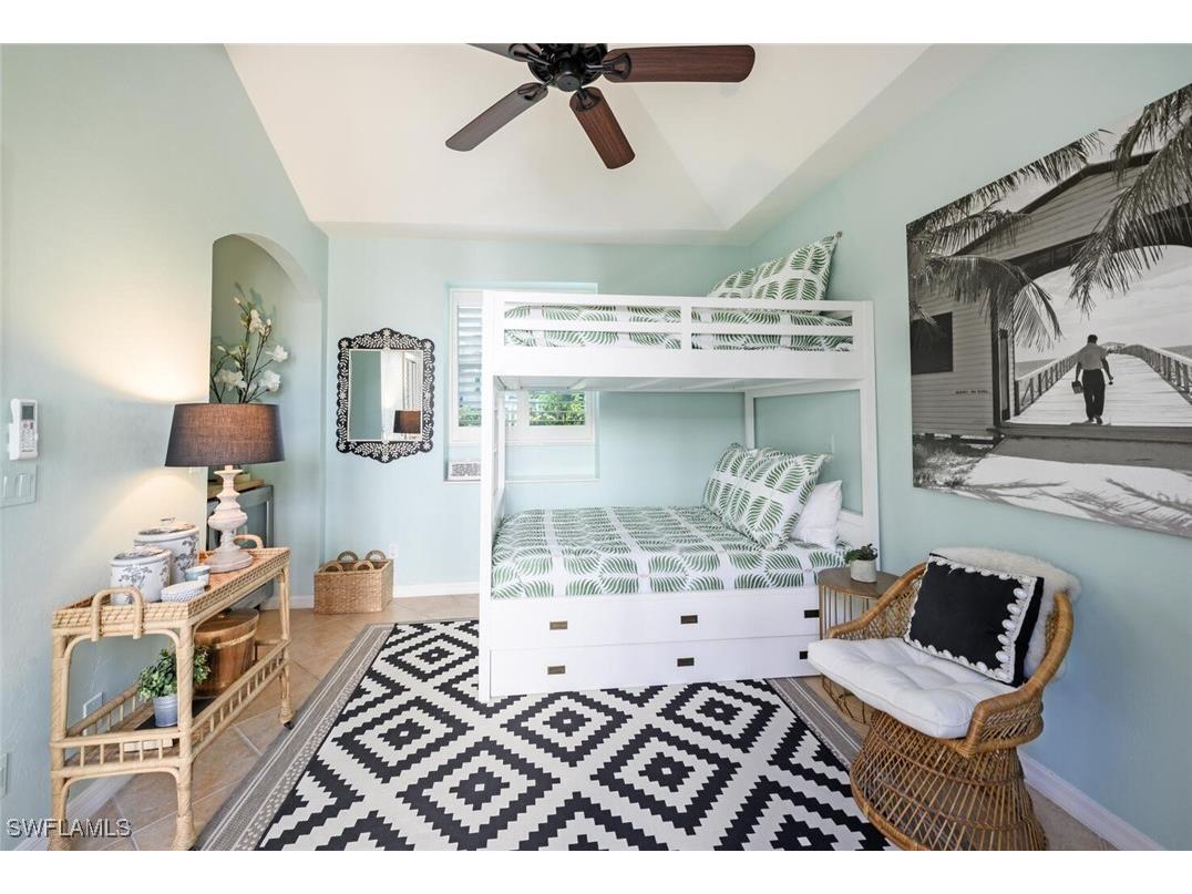 425 2nd Avenue S #A1 Naples FL 34102 225075098 image30