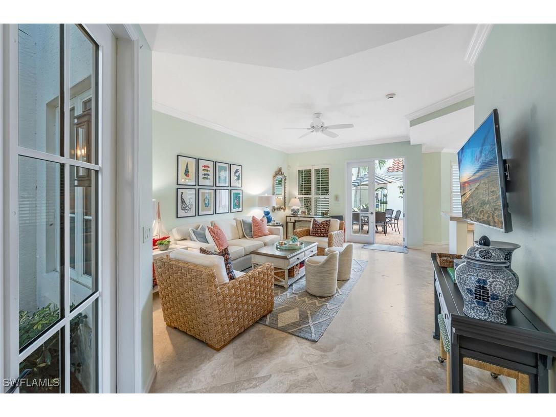 425 2nd Avenue S #A1 Naples FL 34102 225075098 image7