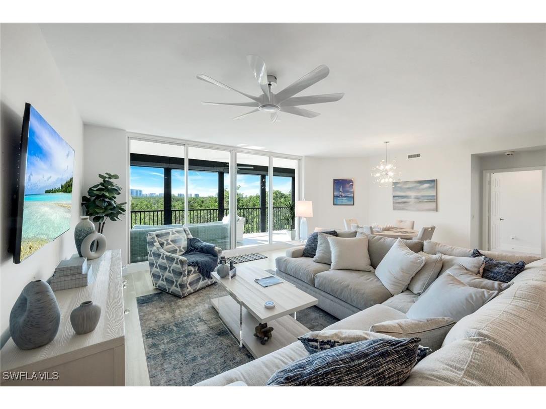 425 Cove Tower Drive #403 Naples FL 34110 225078950 image10