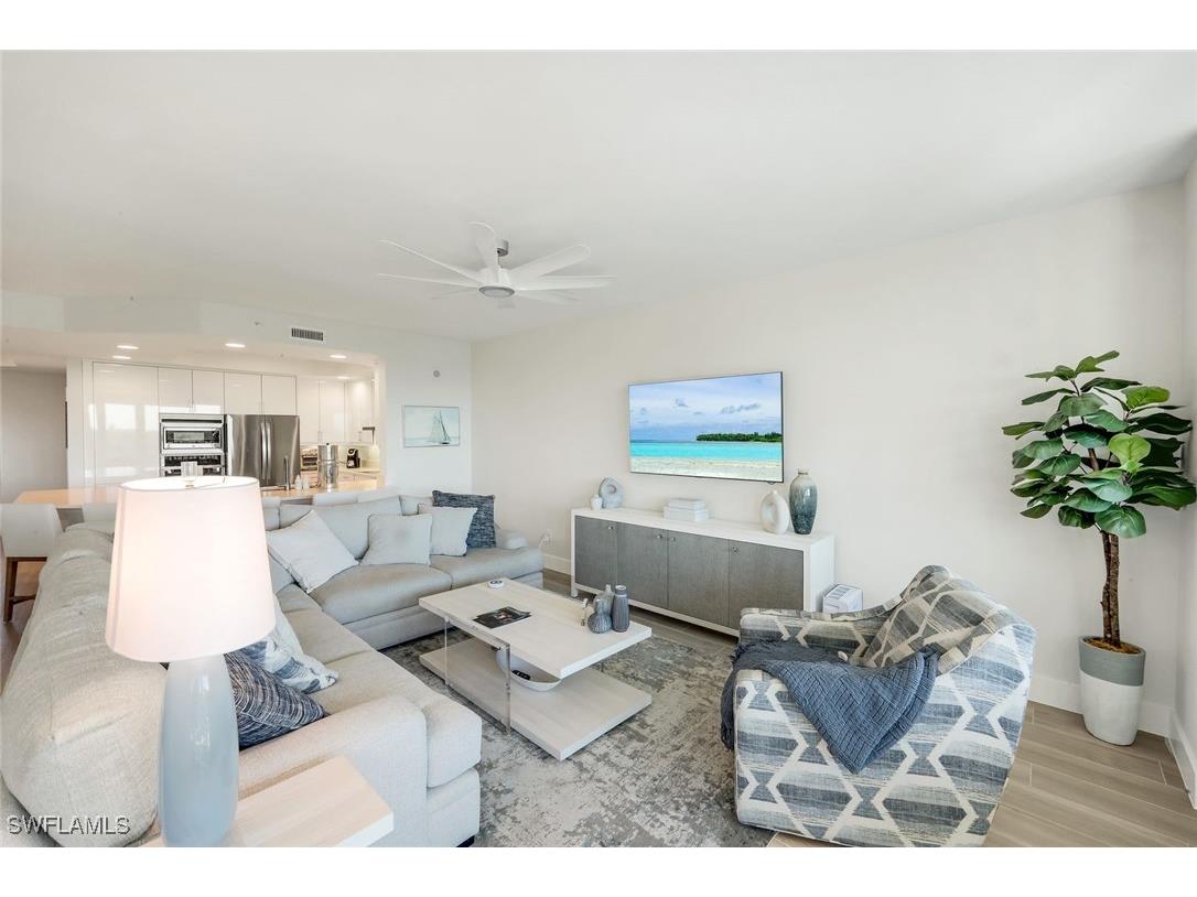 425 Cove Tower Drive #403 Naples FL 34110 225078950 image12