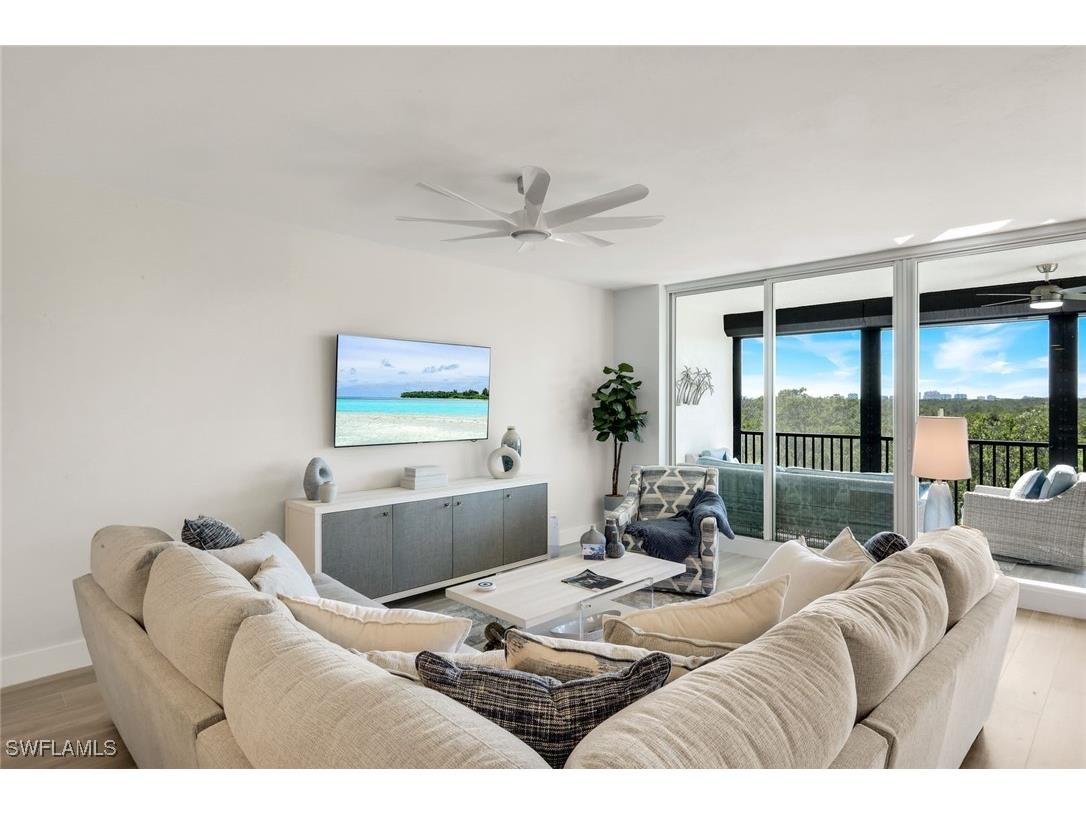 425 Cove Tower Drive #403 Naples FL 34110 225078950 image13