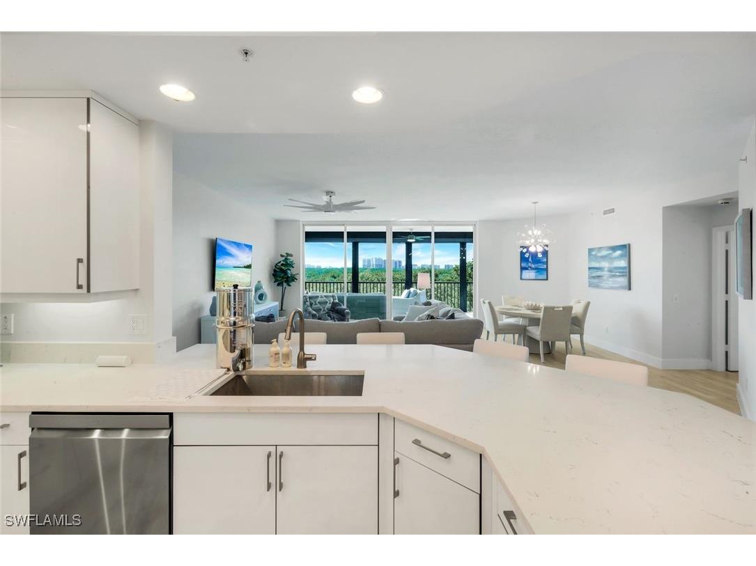 425 Cove Tower Drive #403 Naples FL 34110 225078950 image7