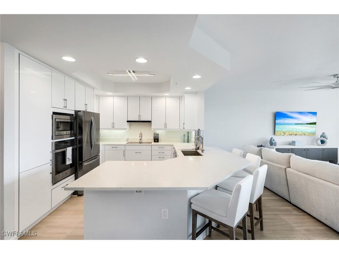 425 Cove Tower Drive #403 Naples FL 34110 225078950 image9