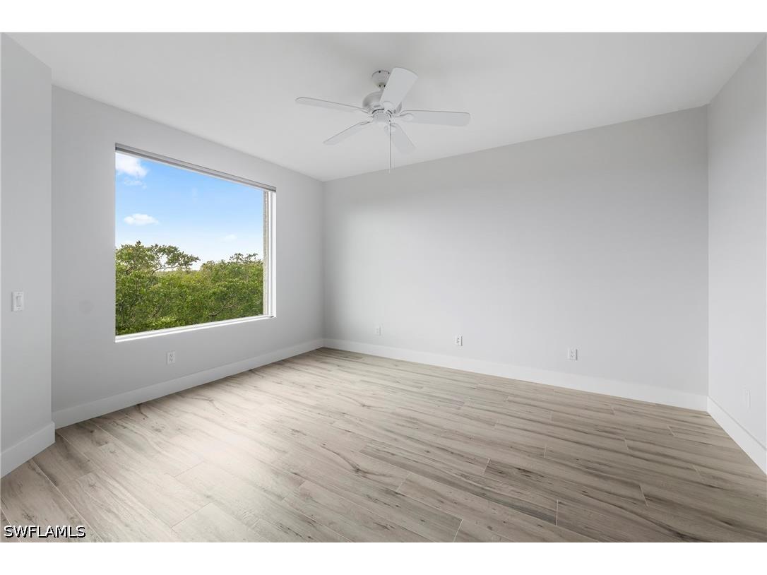 425 Cove Tower Drive #403 Naples FL 34110 226014924 image12