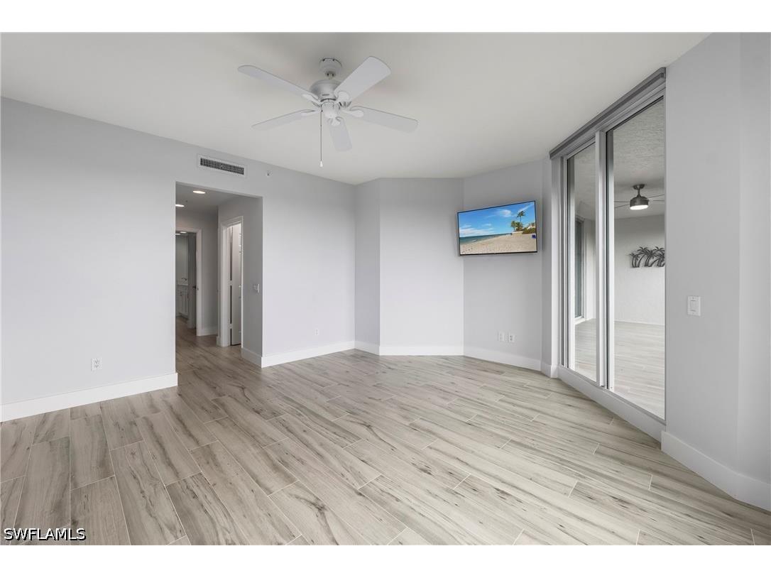 425 Cove Tower Drive #403 Naples FL 34110 226014924 image13