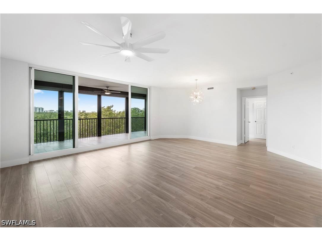 425 Cove Tower Drive #403 Naples FL 34110 226014924 image8