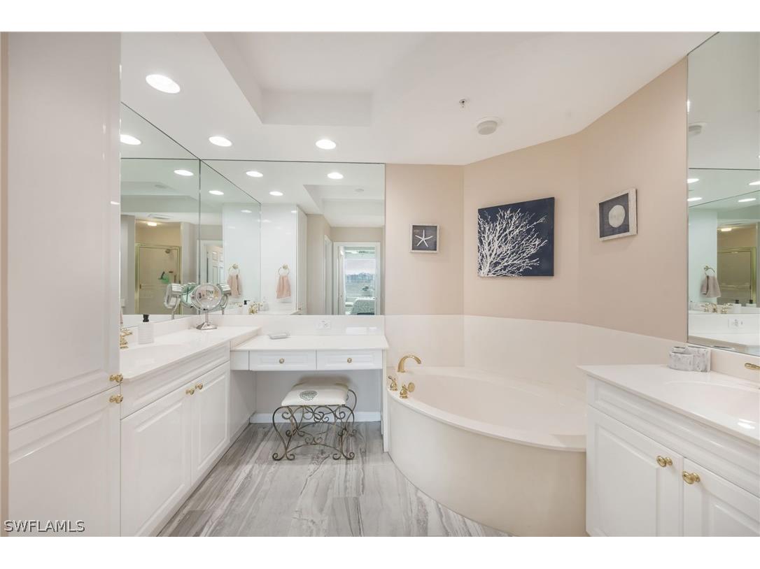 425 Cove Tower Drive #502 Naples FL 34110 226012537 image10