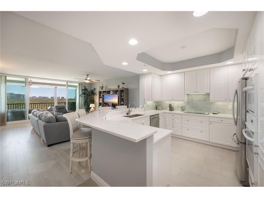 425 Cove Tower Drive #502 Naples FL 34110 226012537 image7