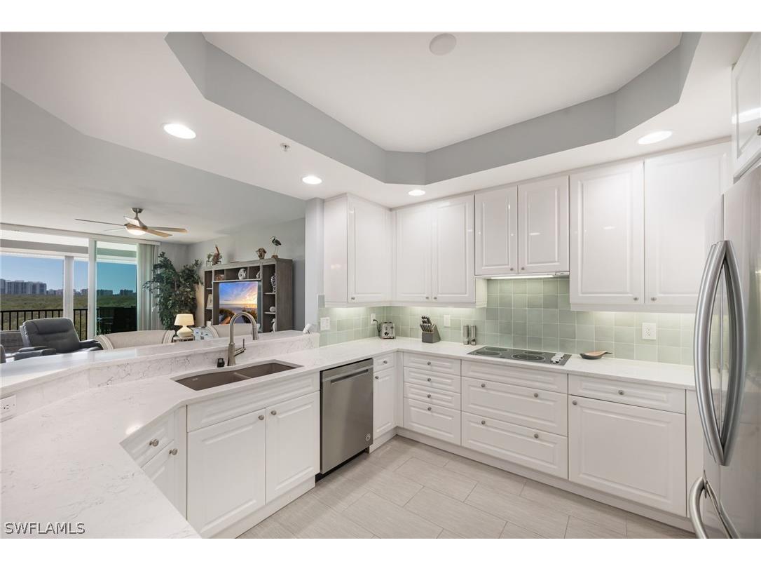 425 Cove Tower Drive #502 Naples FL 34110 226012537 image8