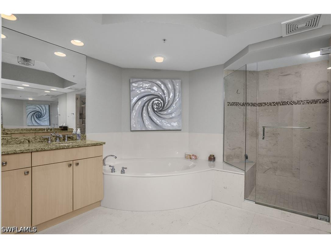 425 Cove Tower Drive #504 Naples FL 34110 226014103 image20