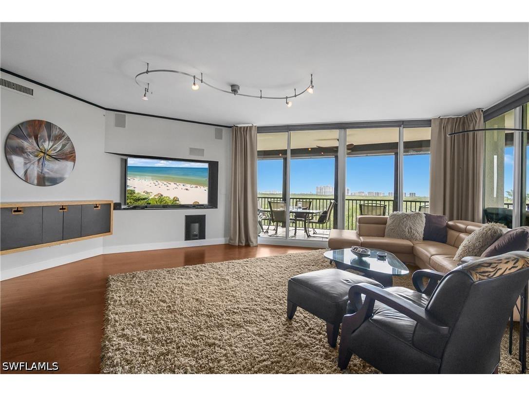 425 Cove Tower Drive #504 Naples FL 34110 226014103 image4