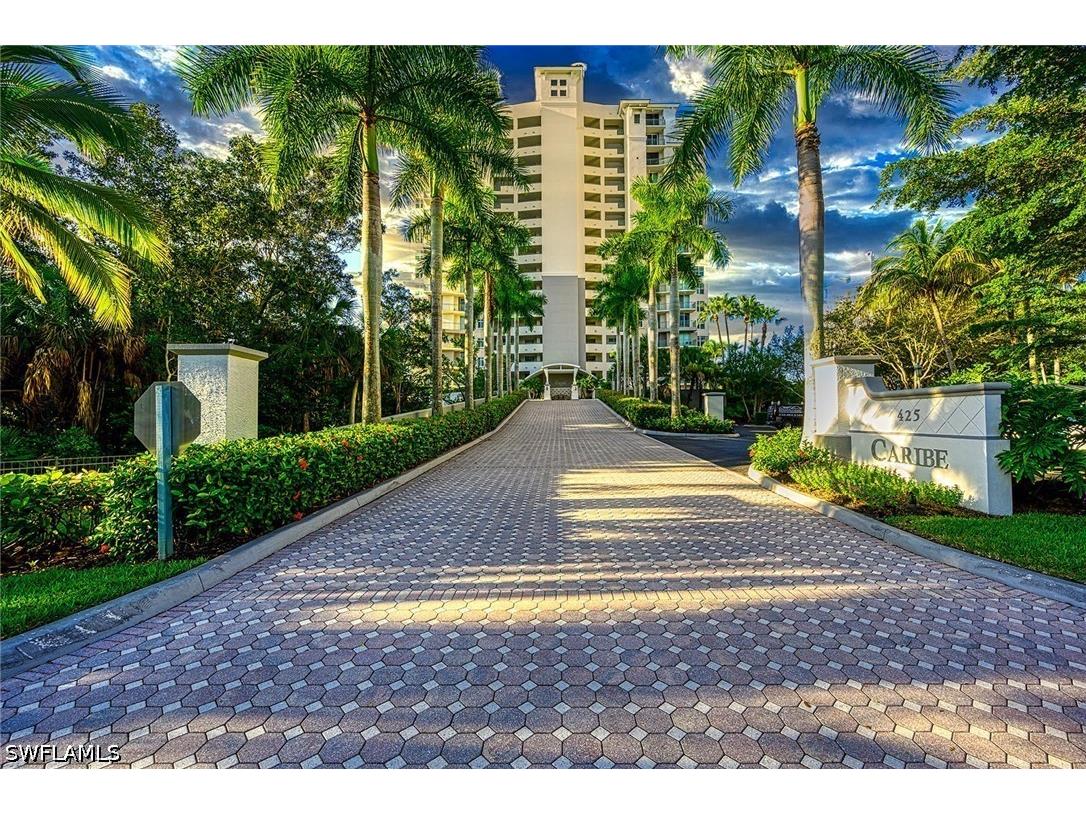 425 Cove Tower Drive #901 Naples FL 34110 226022278 image1