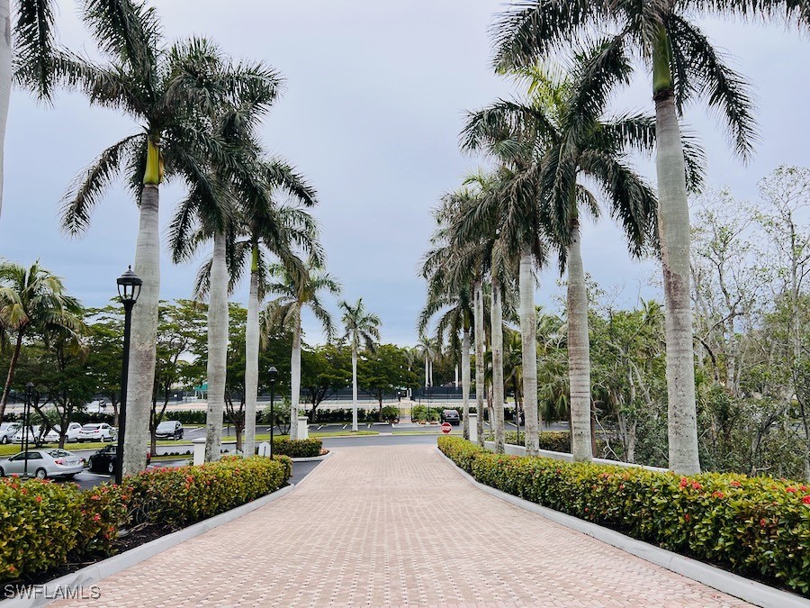 425 Cove Tower Drive #902 Naples FL 34110 225058438 image2