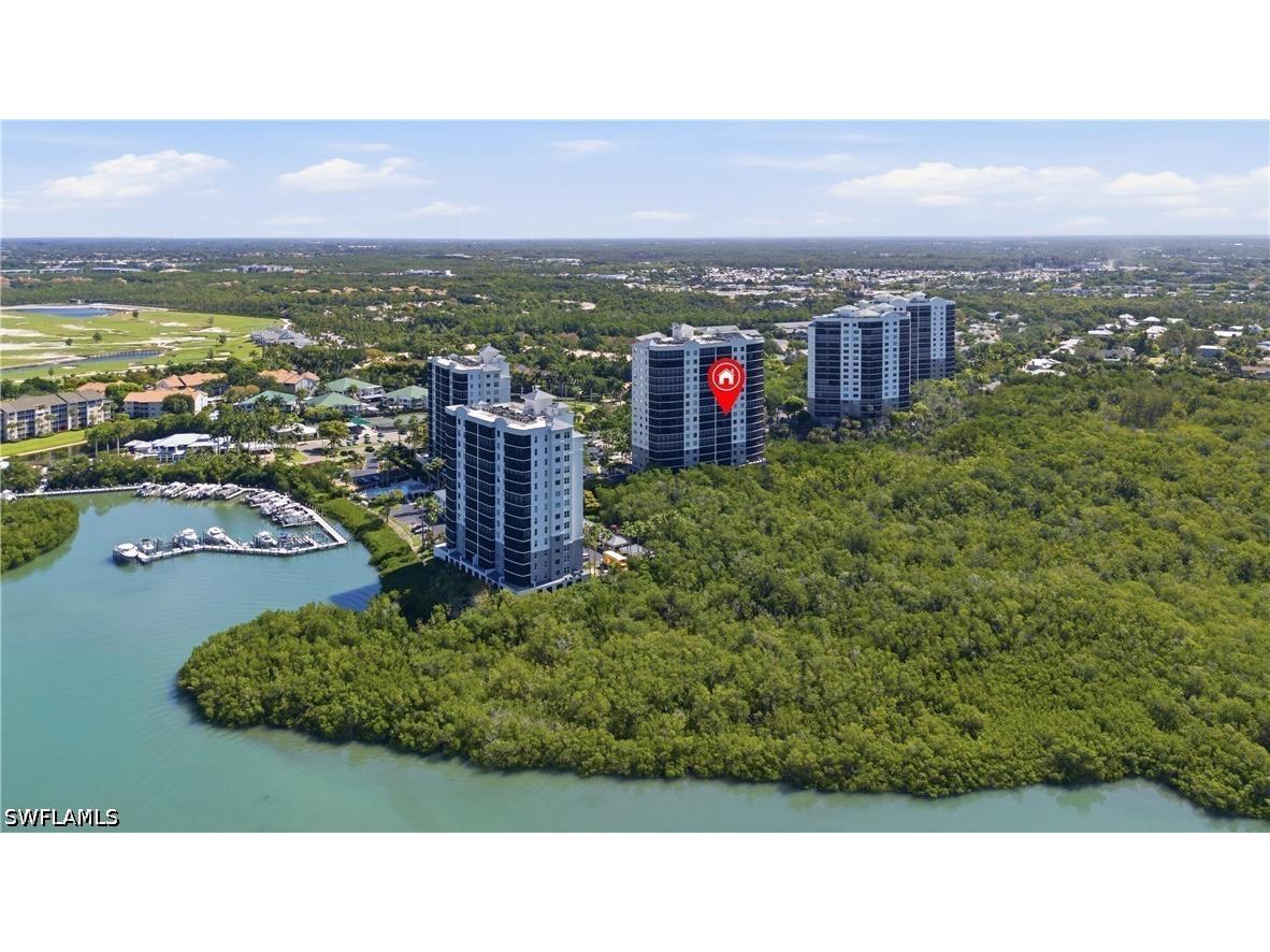 425 Cove Tower Dr #703 Naples FL 34110 226008522 image1