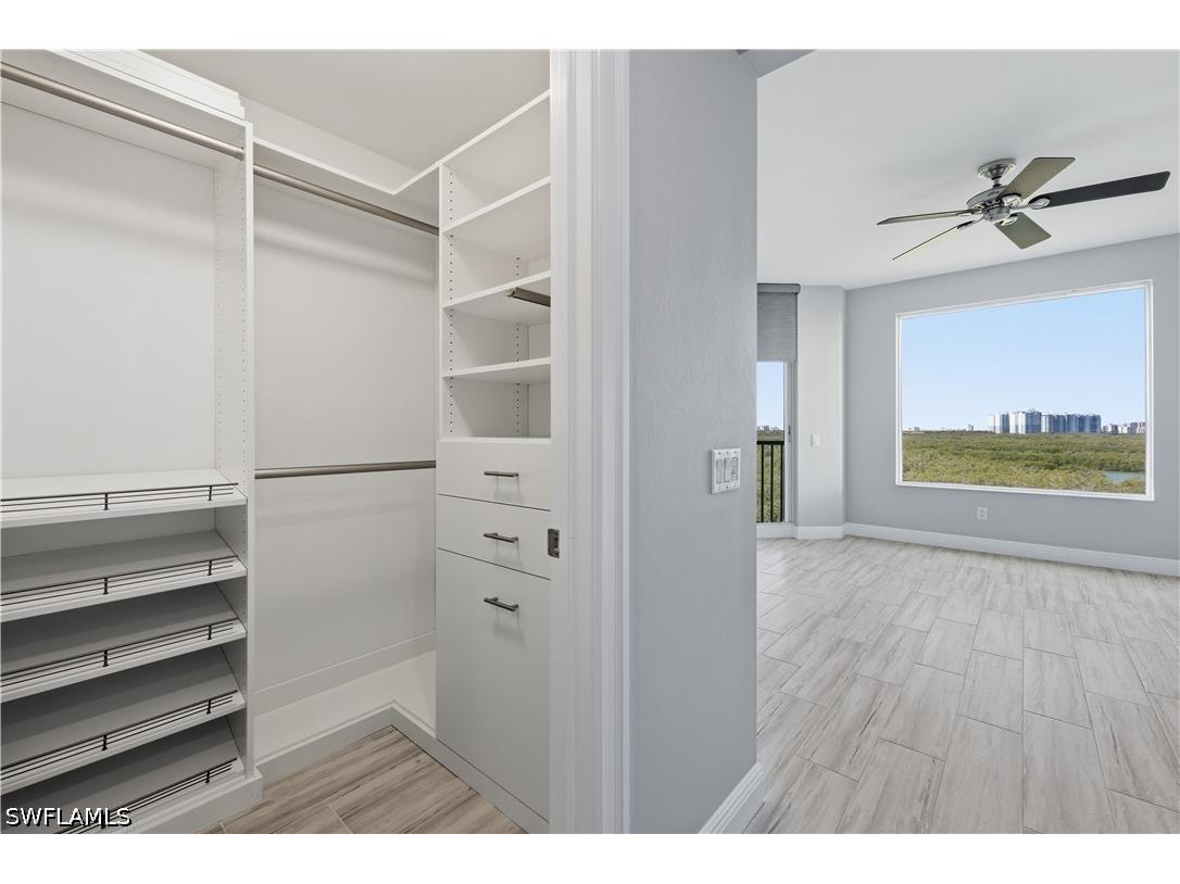425 Cove Tower Dr #703 Naples FL 34110 226008522 image17