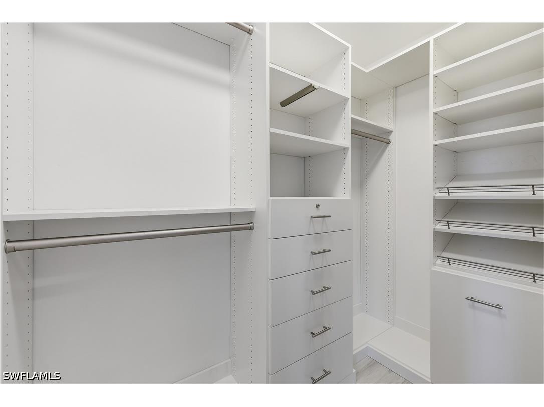 425 Cove Tower Dr #703 Naples FL 34110 226008522 image18