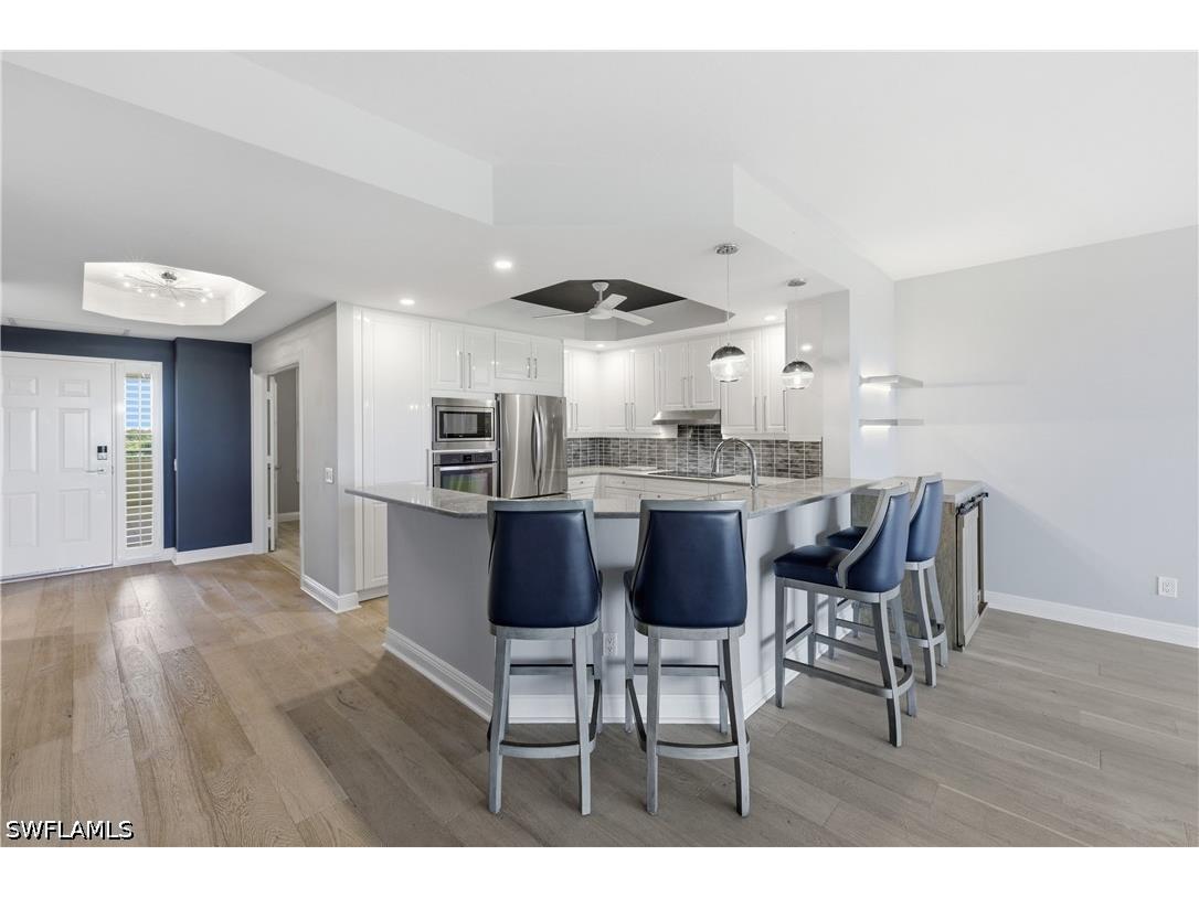 425 Cove Tower Dr #703 Naples FL 34110 226008522 image9