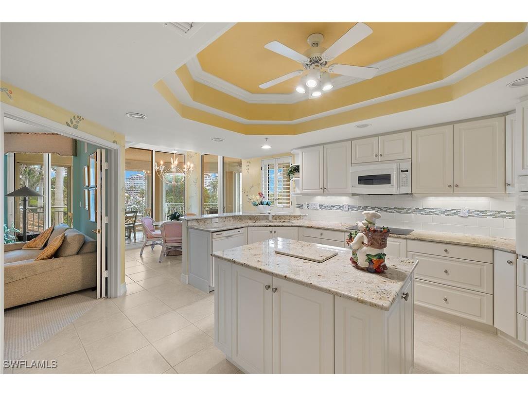 425 Dockside Drive #301 Naples FL 34110 225034119 image16