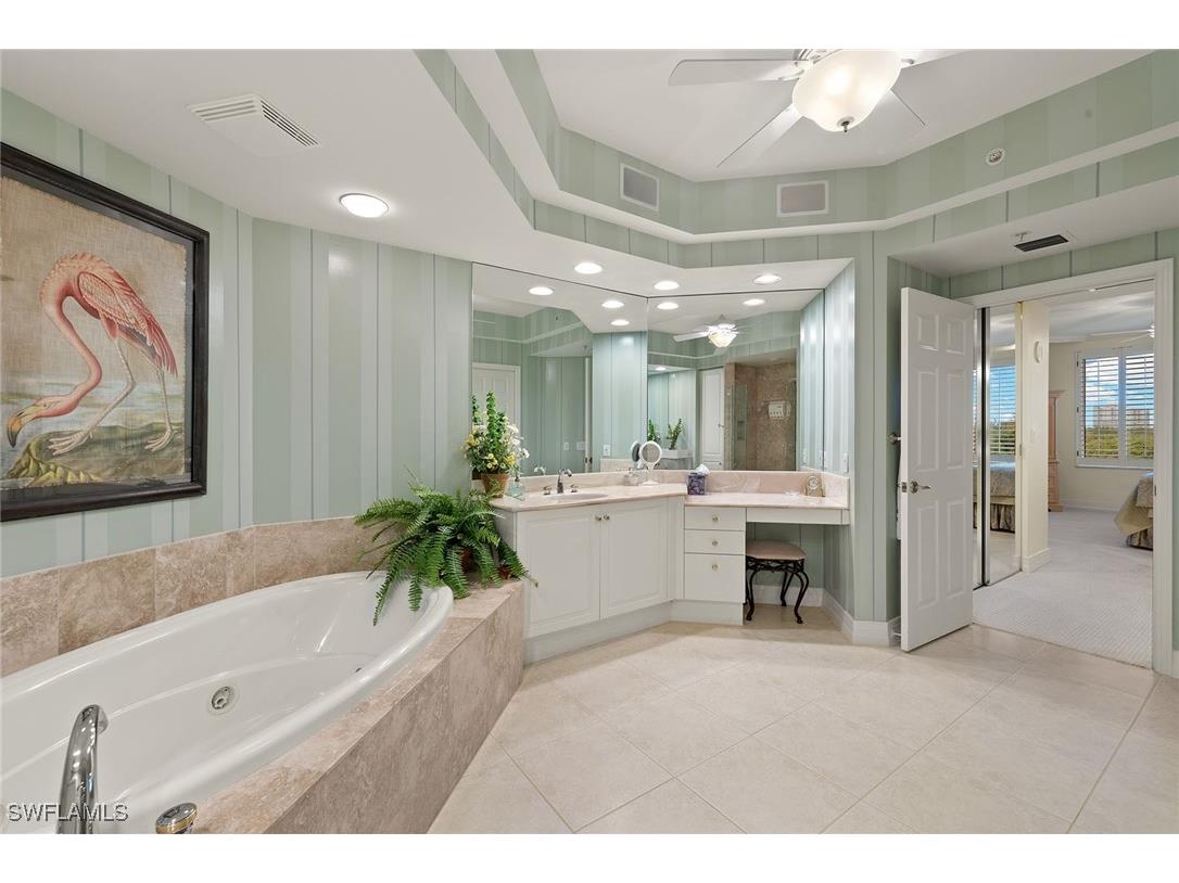 425 Dockside Drive #301 Naples FL 34110 225034119 image27
