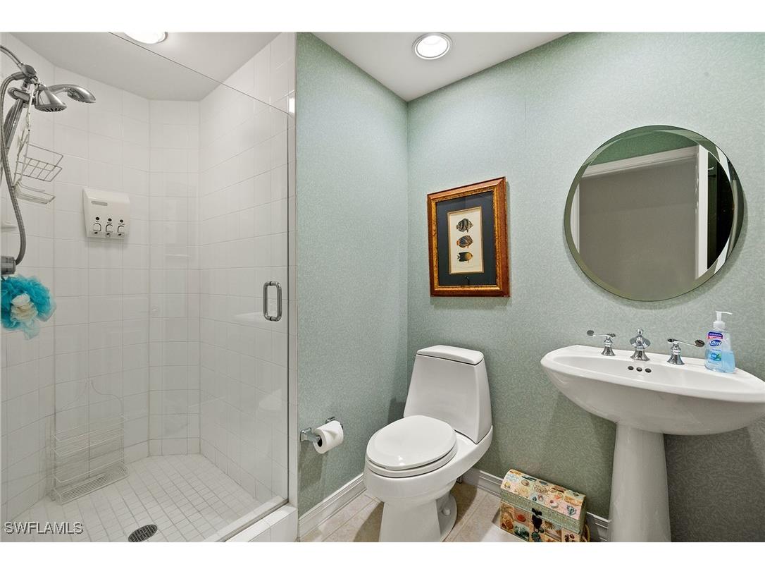 425 Dockside Drive #301 Naples FL 34110 225034119 image33
