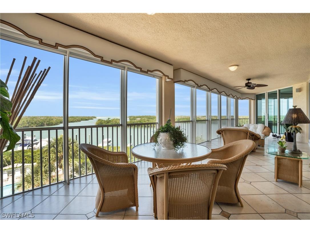 425 Dockside Drive #405 Naples FL 34110 224044806 image1