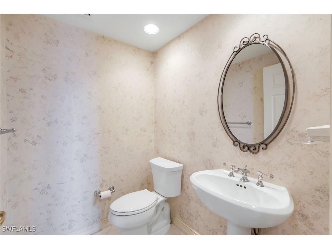 425 Dockside Drive #604 Naples FL 34110 225023527 image24