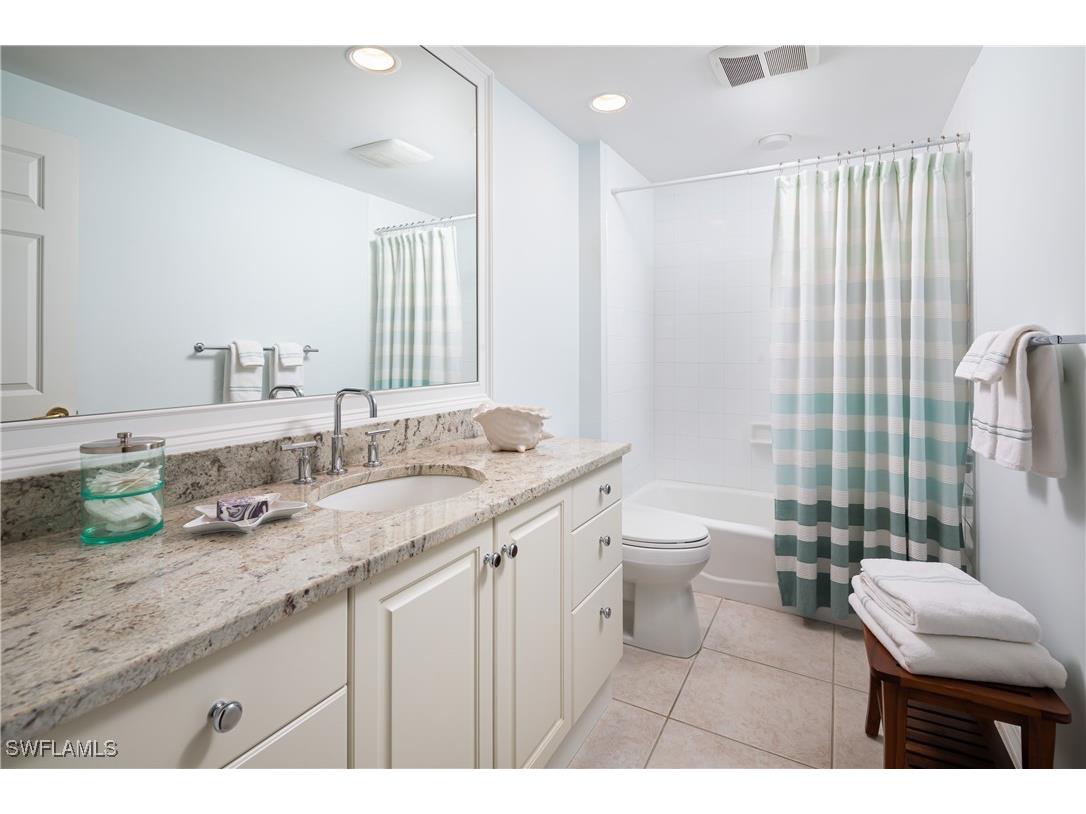425 Dockside Drive #605 Naples FL 34110 225078769 image25