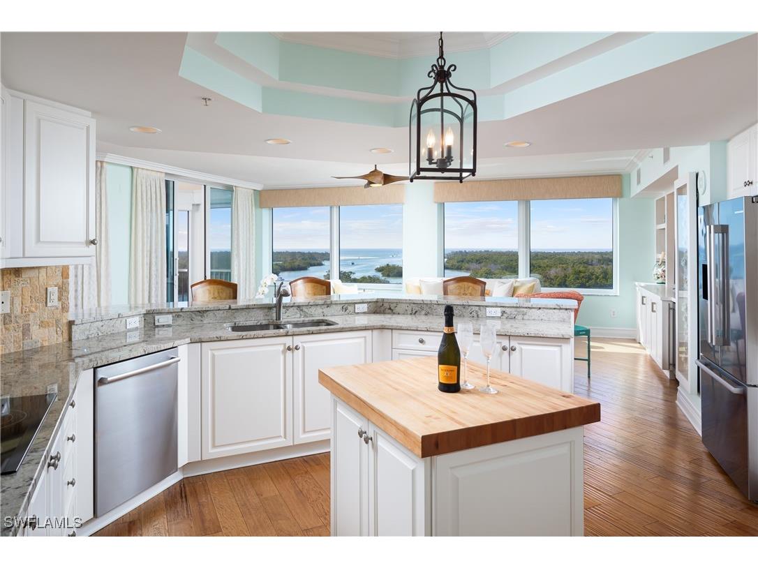 425 Dockside Drive #605 Naples FL 34110 225078769 image5