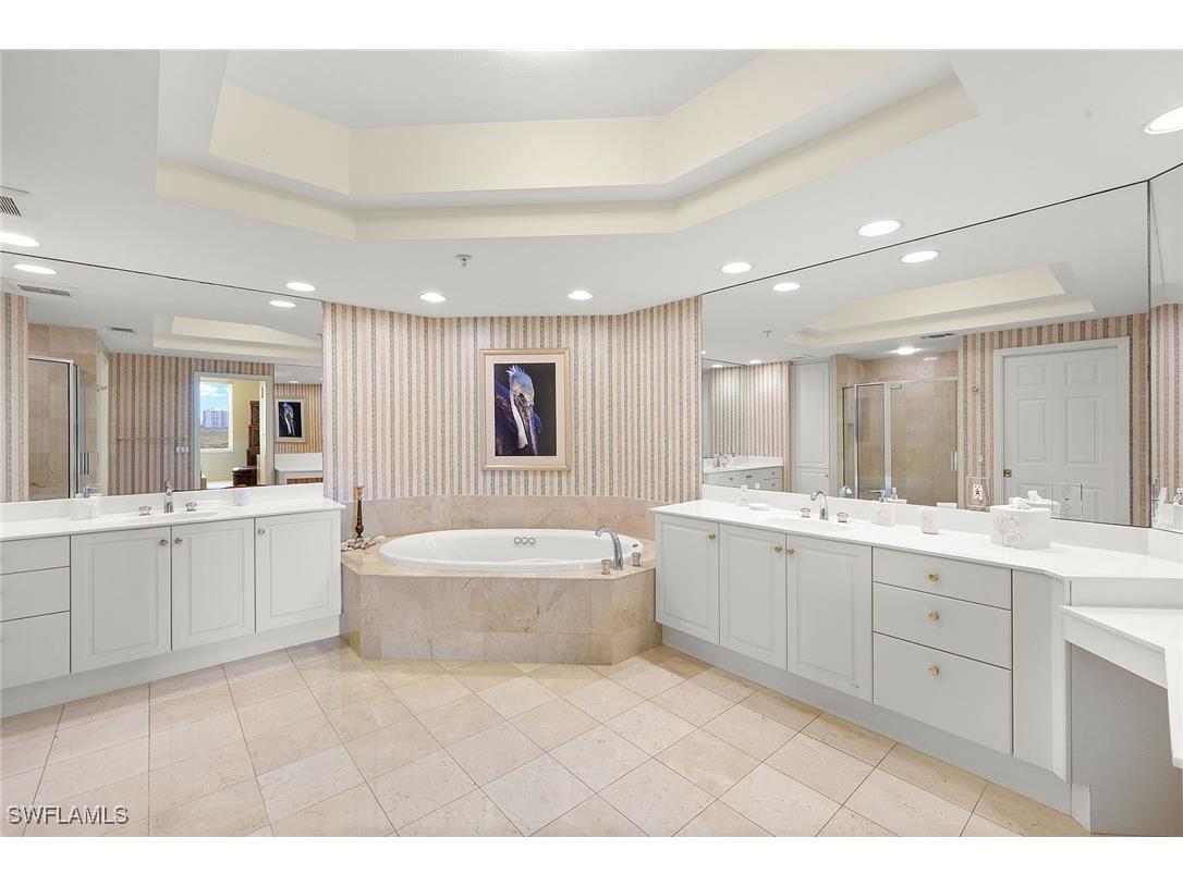 425 Dockside Drive #703 Naples FL 34110 225031838 image24