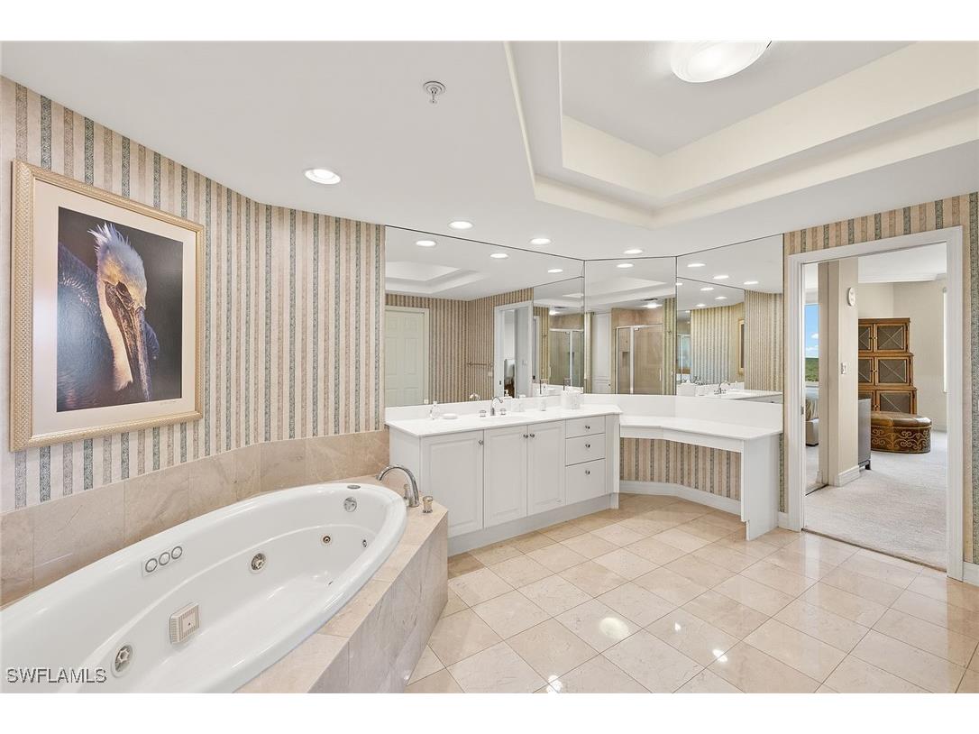 425 Dockside Drive #703 Naples FL 34110 225031838 image25