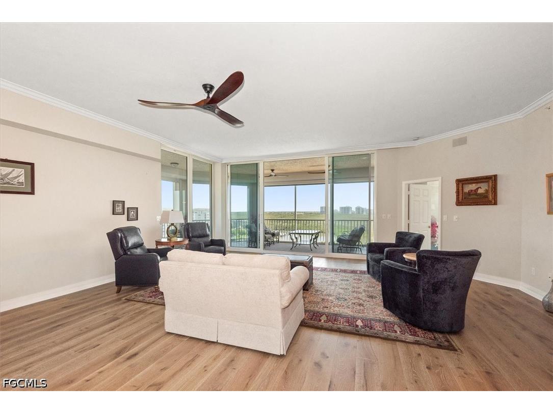 425 Dockside Drive #PH-1 Naples FL 34110 2026021454 image12