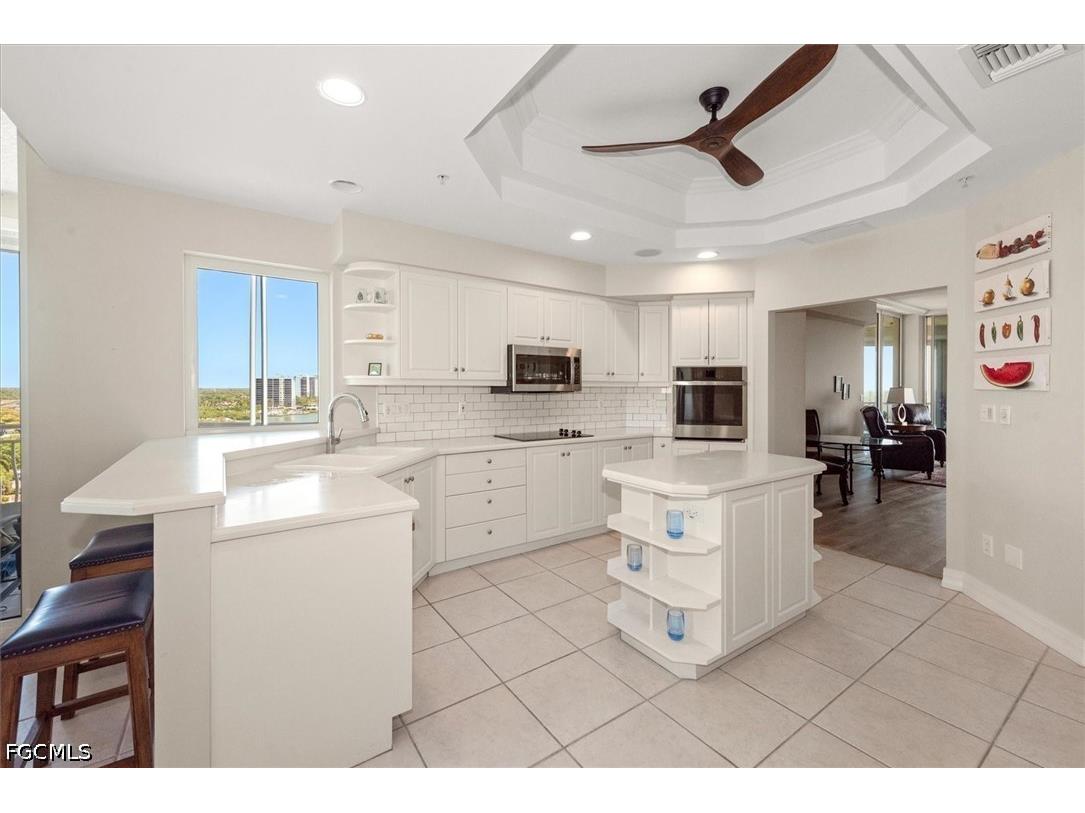425 Dockside Drive #PH-1 Naples FL 34110 2026021454 image16
