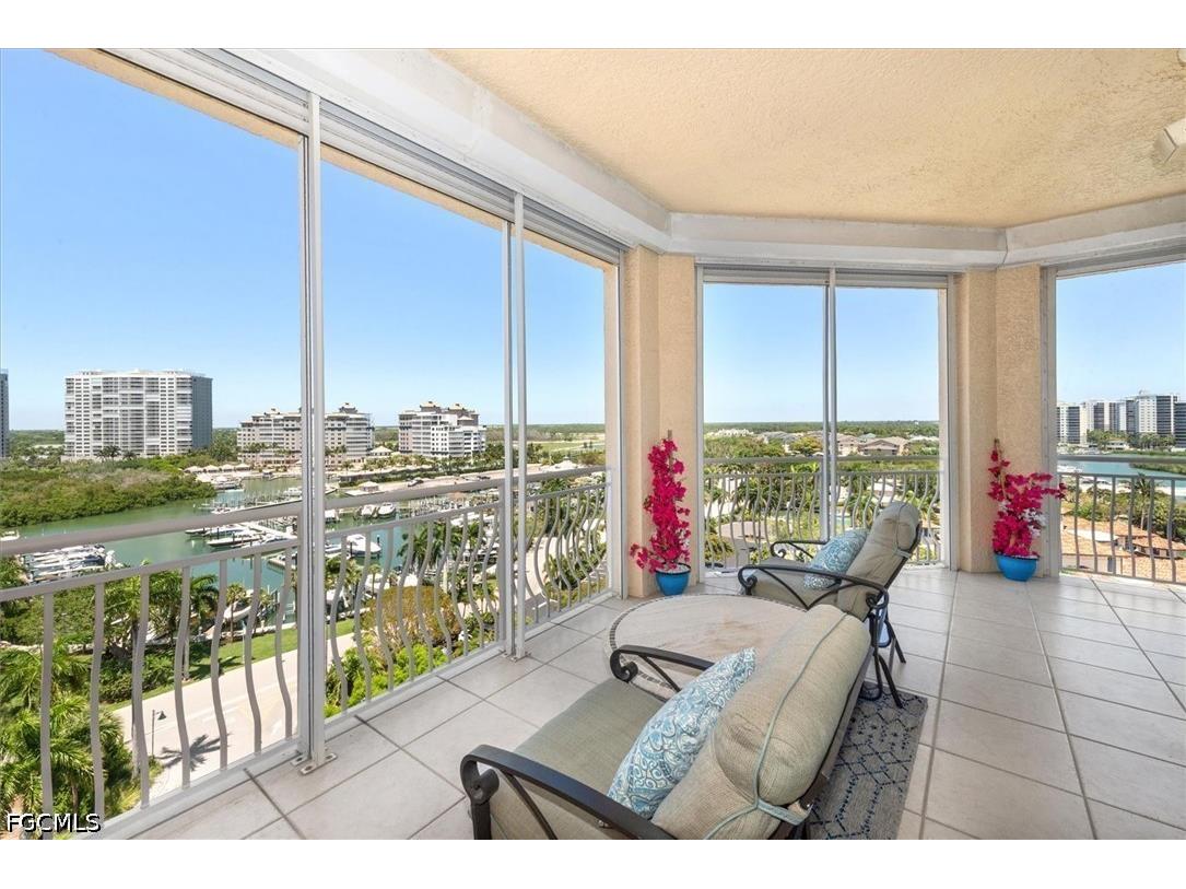 425 Dockside Drive #PH-1 Naples FL 34110 2026021454 image17
