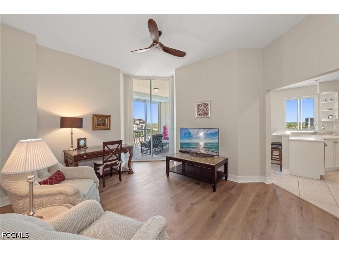 425 Dockside Drive #PH-1 Naples FL 34110 2026021454 image28