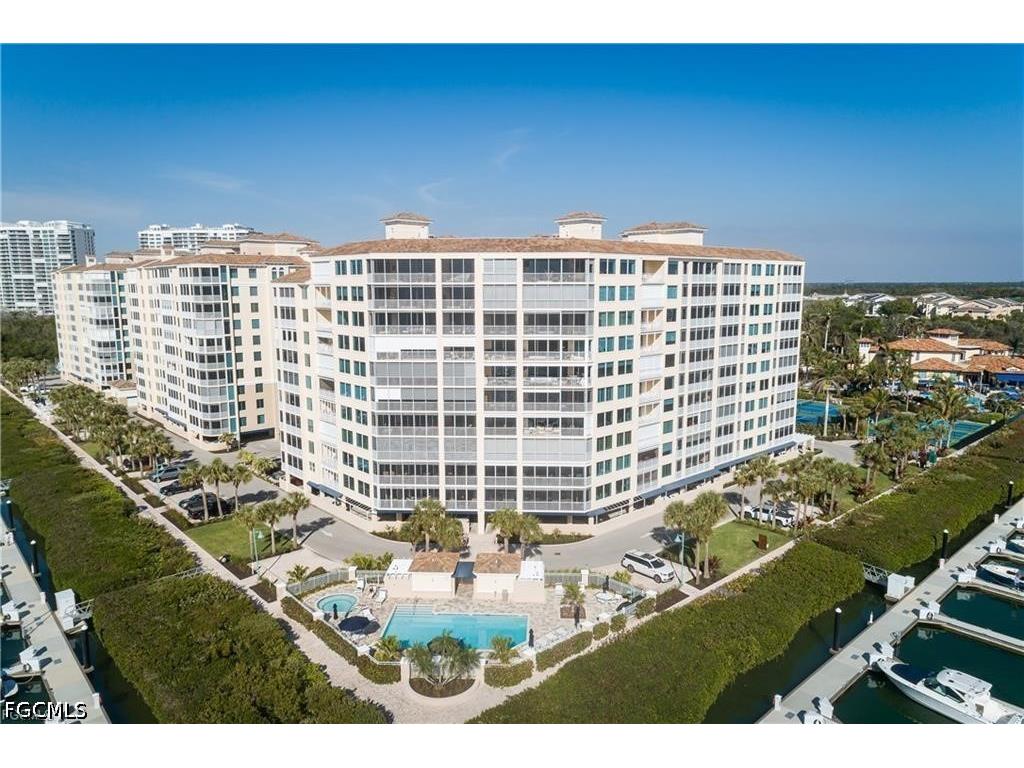 425 Dockside Drive #PH-1 Naples FL 34110 2026021454 image39
