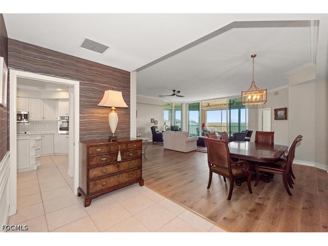 425 Dockside Drive #PH-1 Naples FL 34110 2026021454 image6