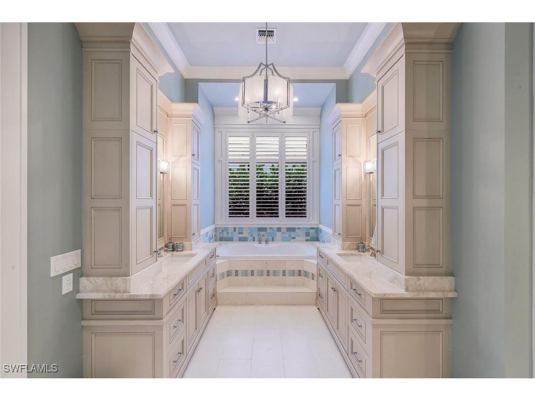 425 Harbour Drive Naples FL 34103 225055533 image12