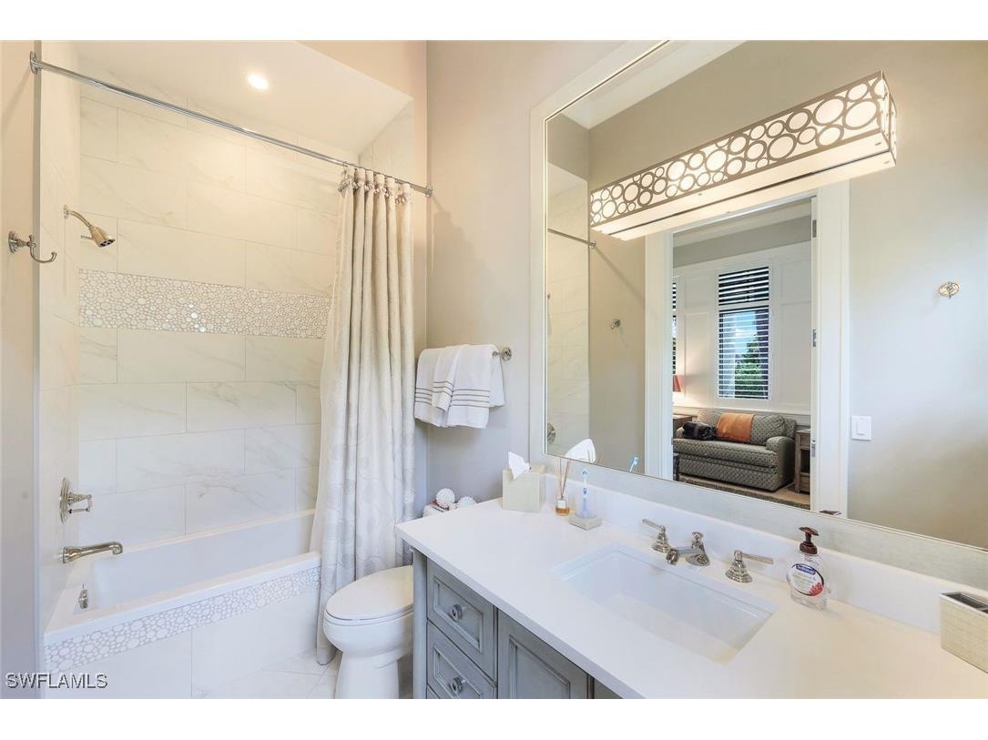 425 Harbour Drive Naples FL 34103 225055533 image15