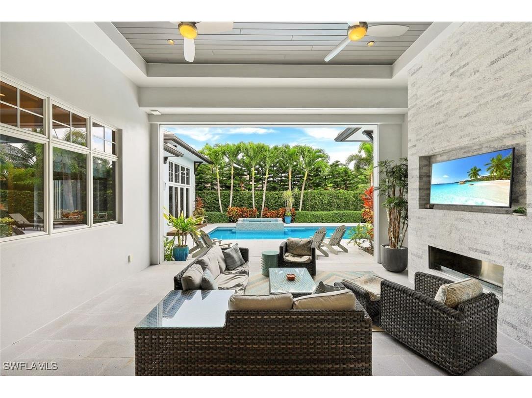 425 Harbour Drive Naples FL 34103 225055533 image25