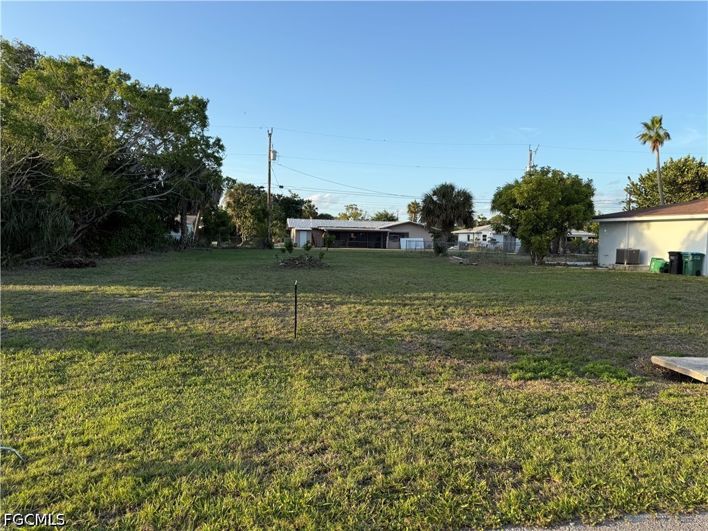 425 Monterey Avenue Cape Coral FL 33904 2026016837 image1