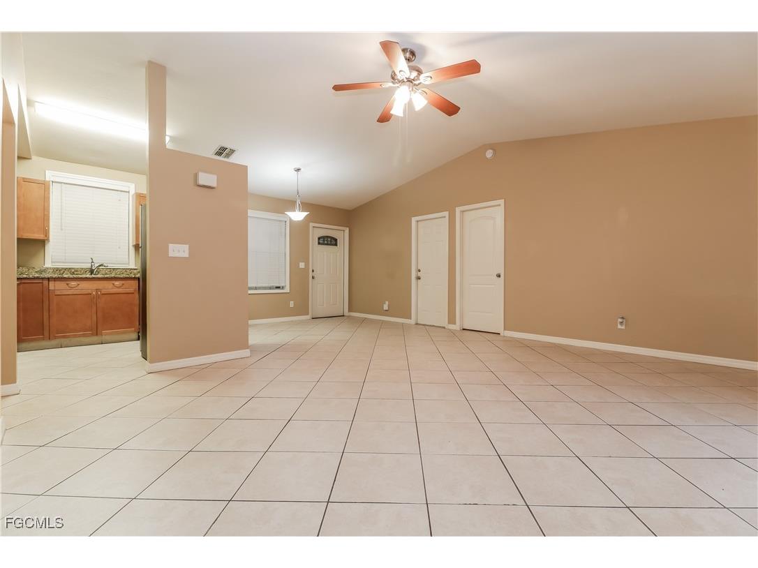 425 NW 4th Street Cape Coral FL 33993 2025009819 image4
