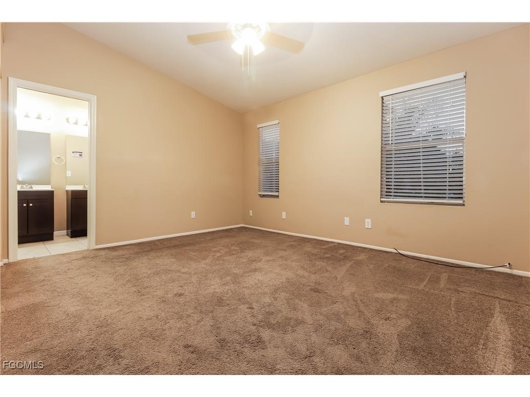 425 NW 4th Street Cape Coral FL 33993 2025009819 image8