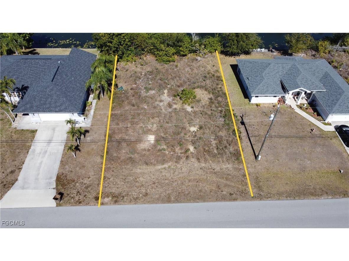 425 NW 5th Terrace Cape Coral FL 33993 2026005950 image2