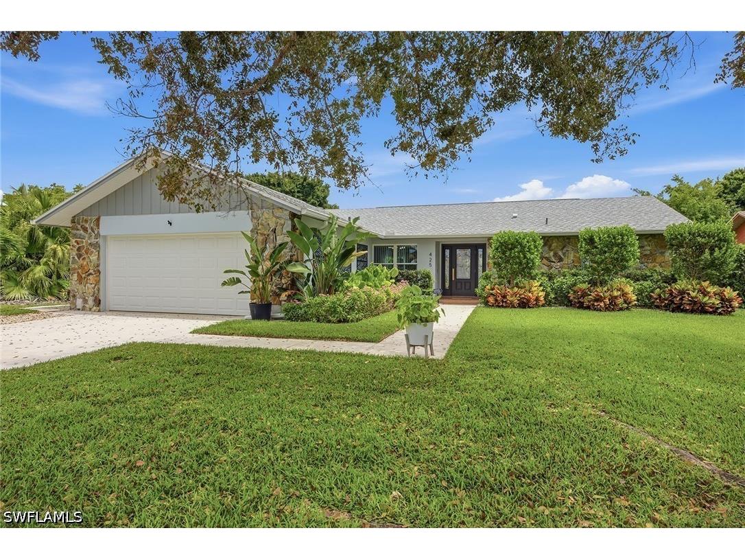 425 Pine Lake Drive Naples FL 34112 226017373 image1