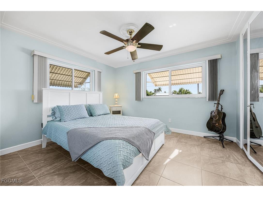 425 Pinecrest Court Cape Coral FL 33904 2025020552 image23