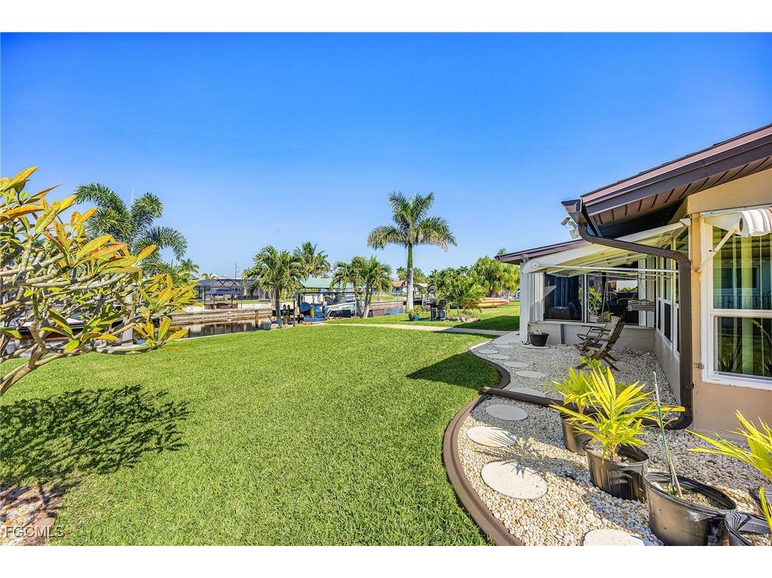 425 Pinecrest Court Cape Coral FL 33904 2025020552 image31