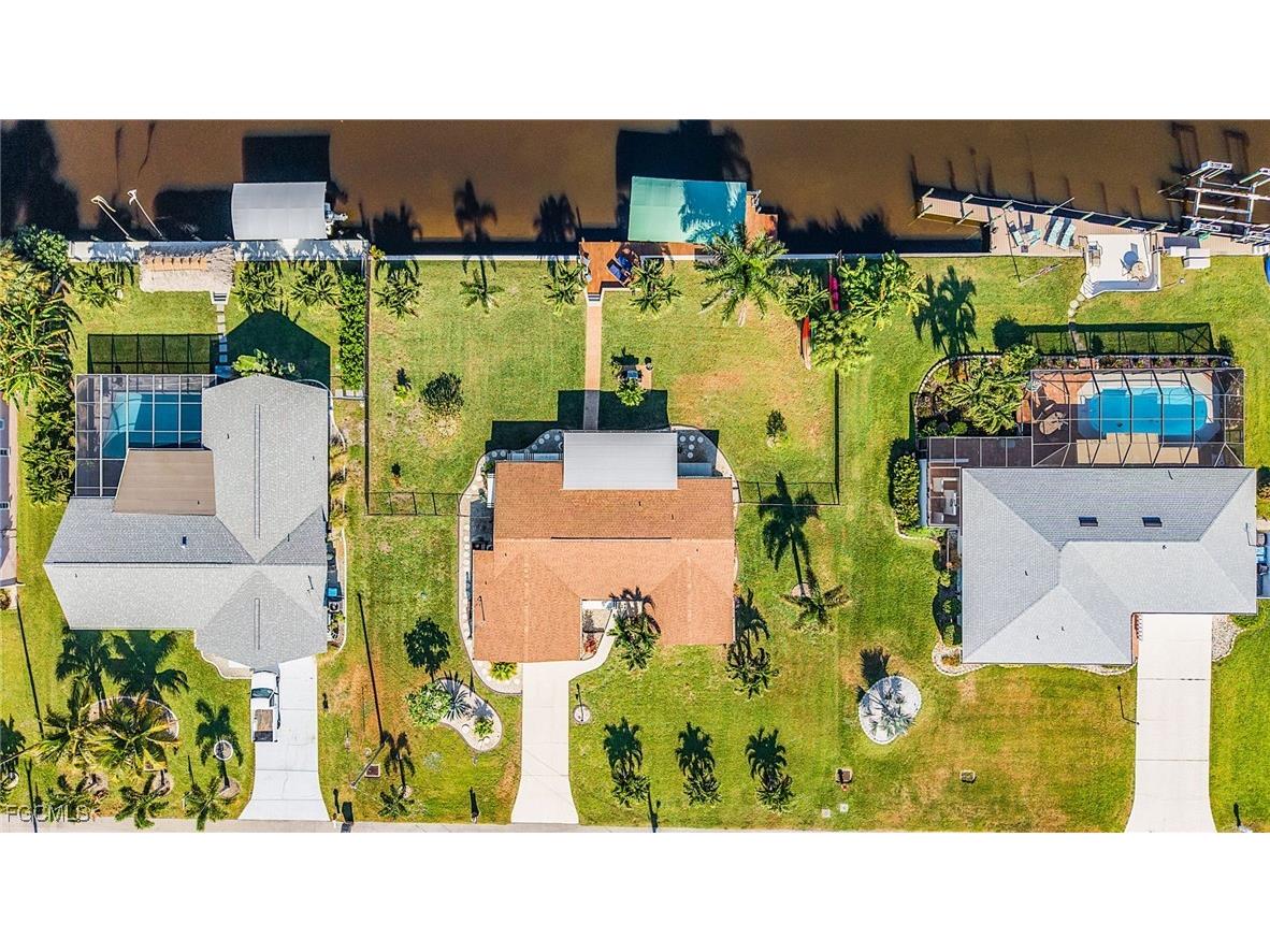 425 Pinecrest Court Cape Coral FL 33904 2025020552 image36