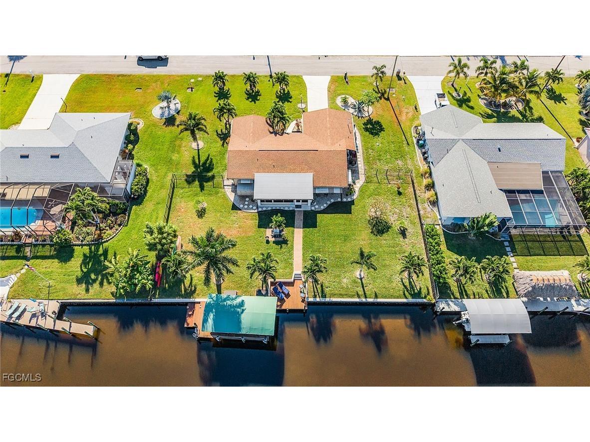 425 Pinecrest Court Cape Coral FL 33904 2025020552 image37